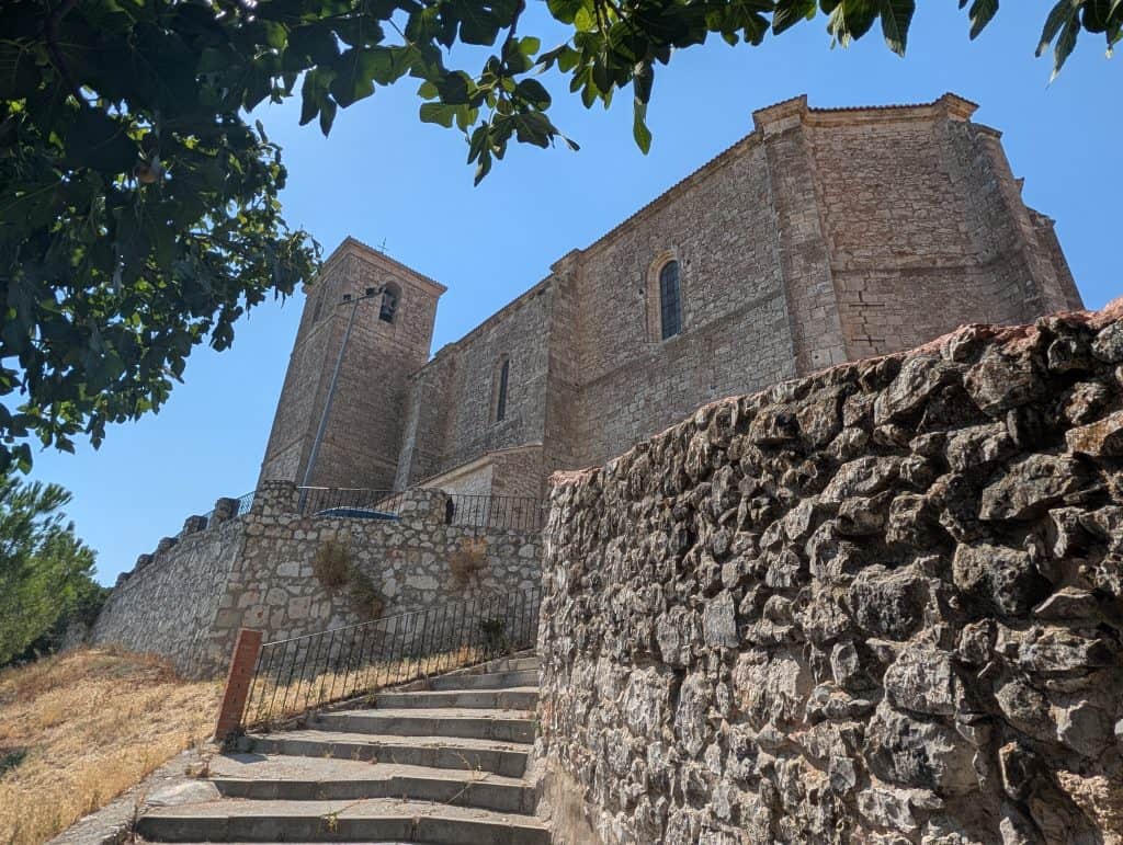 Outside view of the Iglesia de San Pedro Apóstol in Los Santos de la Humosa
