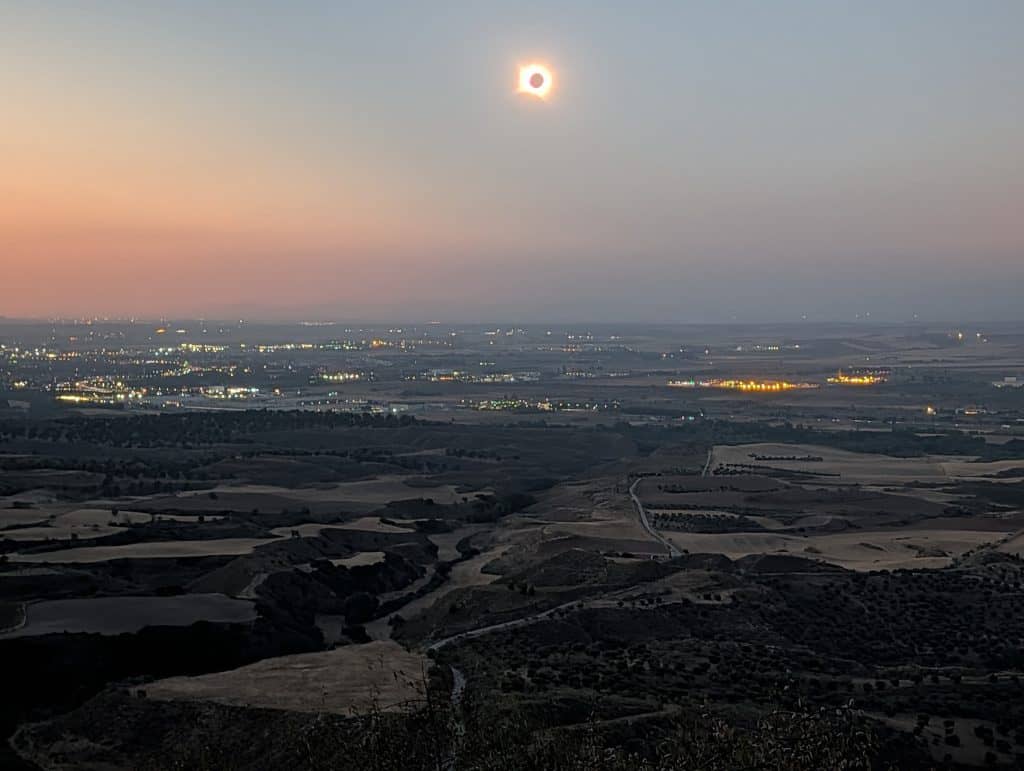 Picture of the valley near the time of totality
